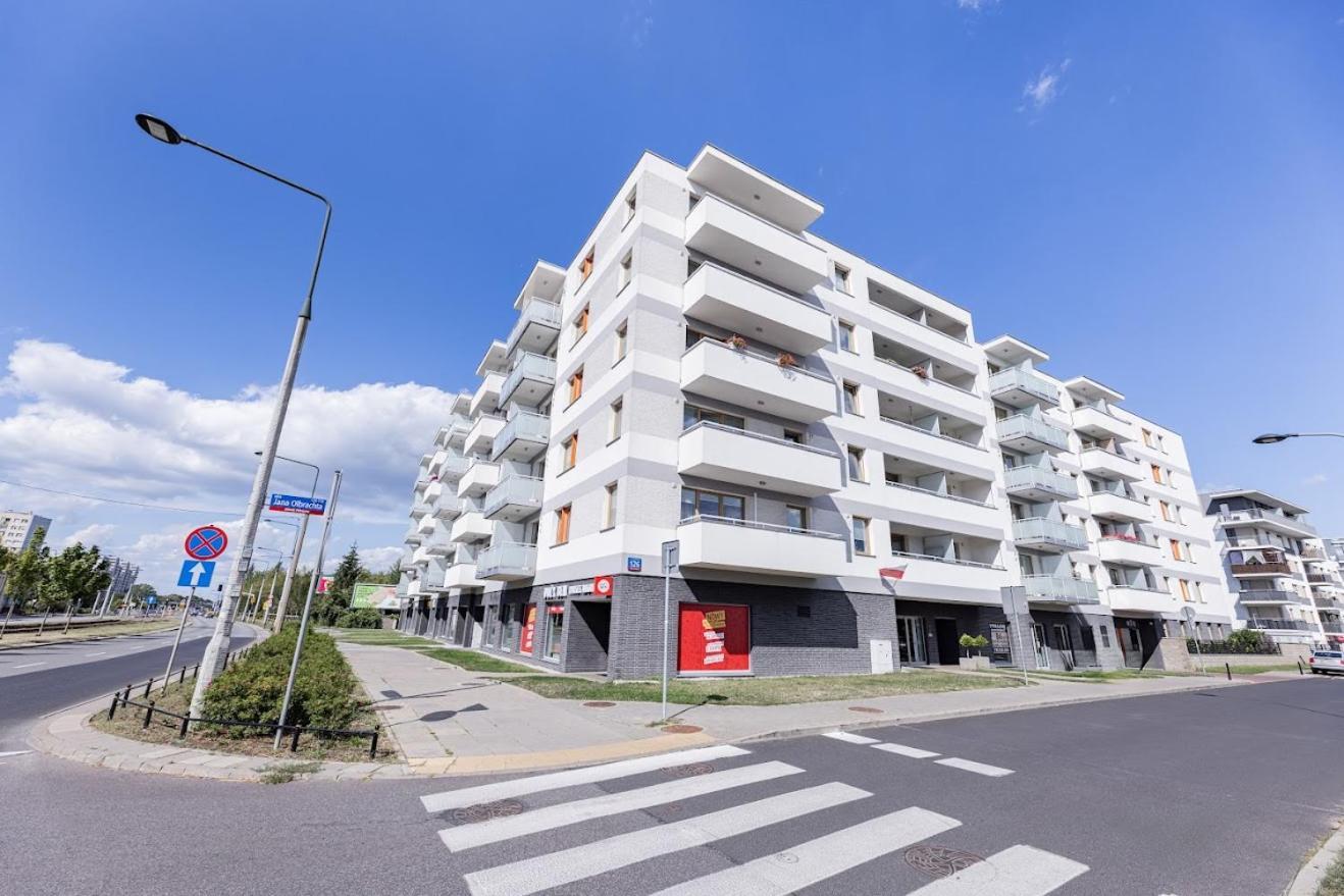Z Parkingiem, Obok Metra. Apartment