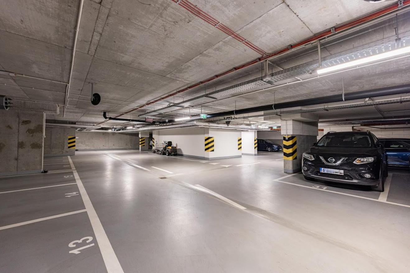 Апартаменти Z Parkingiem, Obok Metra. Варшава