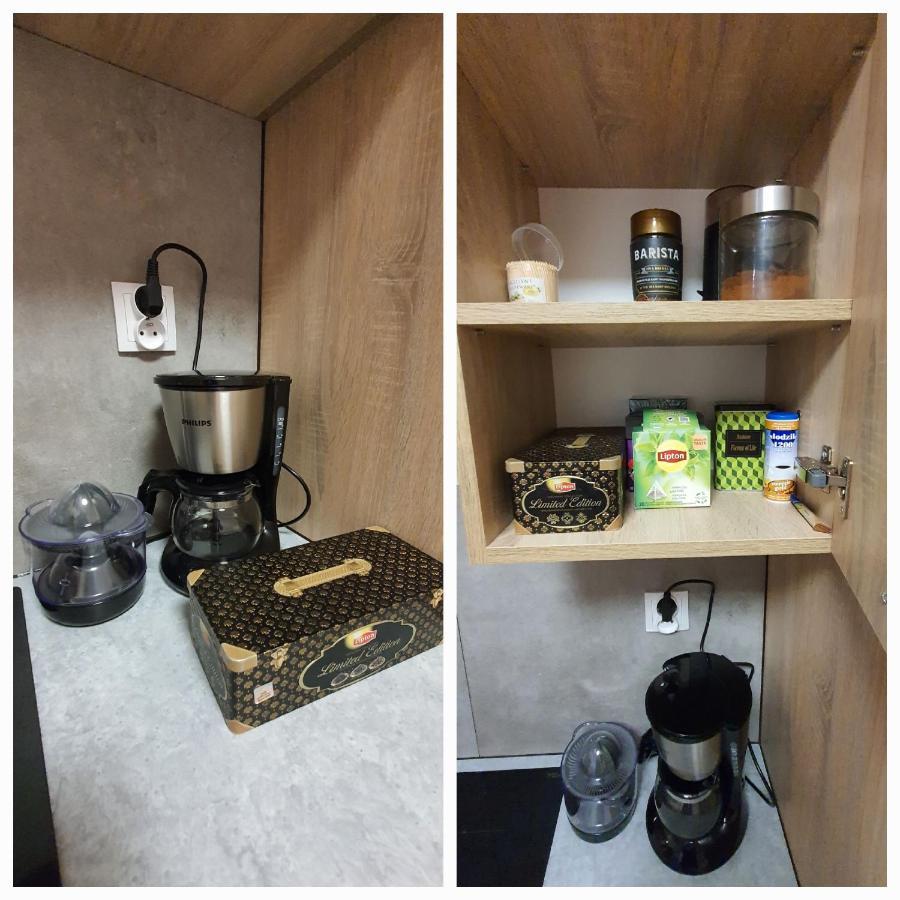 Z Parkingiem, Obok Metra. Apartamento