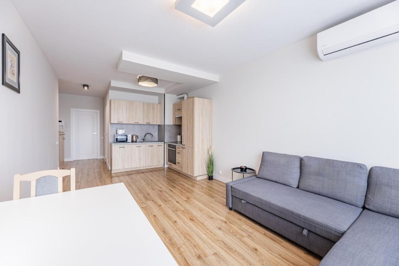 Apartamento Z Parkingiem, Obok Metra.