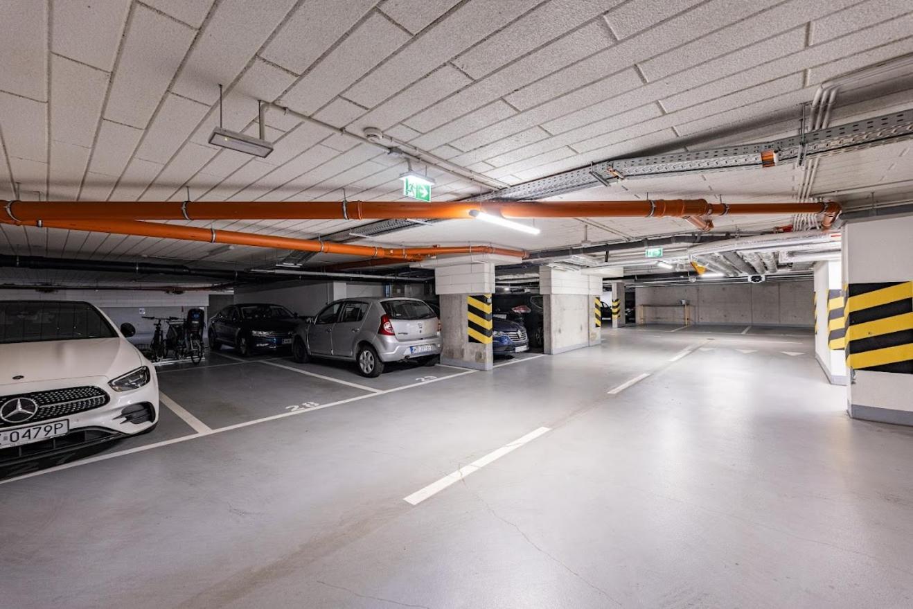Apartamento Z Parkingiem, Obok Metra. *