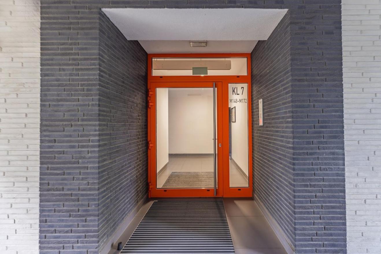 Z Parkingiem, Obok Metra. Apartamento Varsovia