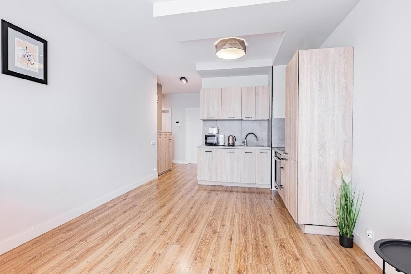 Apartamento Z Parkingiem, Obok Metra. Varsovia