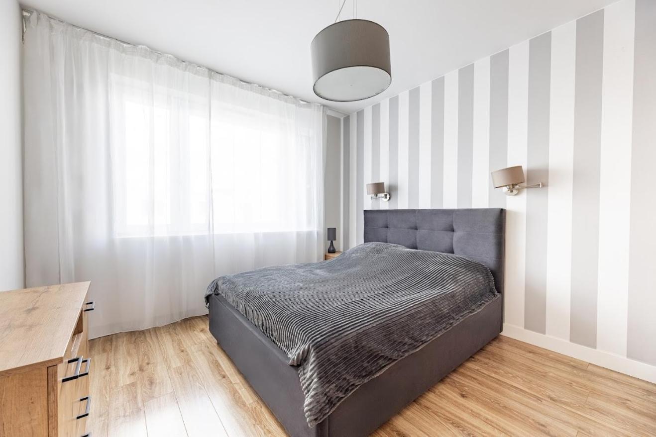 Z Parkingiem, Obok Metra. Apartamento *